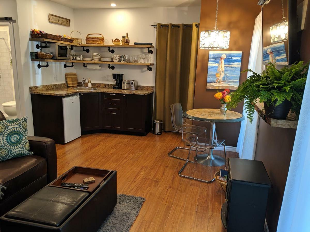 Apartamento Oceanspray Hideaway North Saanich Exterior foto